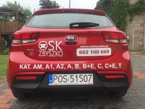 Oklejanie pojazdu samochód reklama folia ploterowa Nauka Jazdy OSK Zbyszko Ostrów
